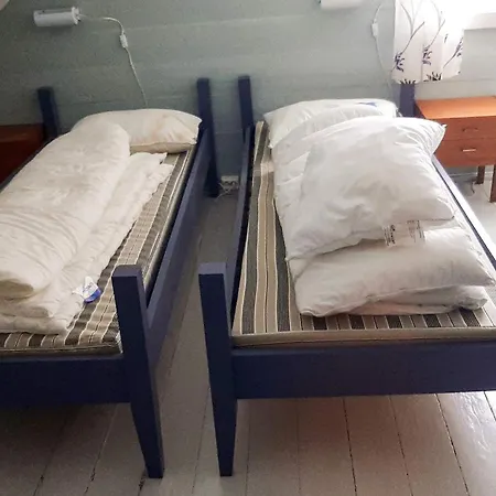 5 Person In
